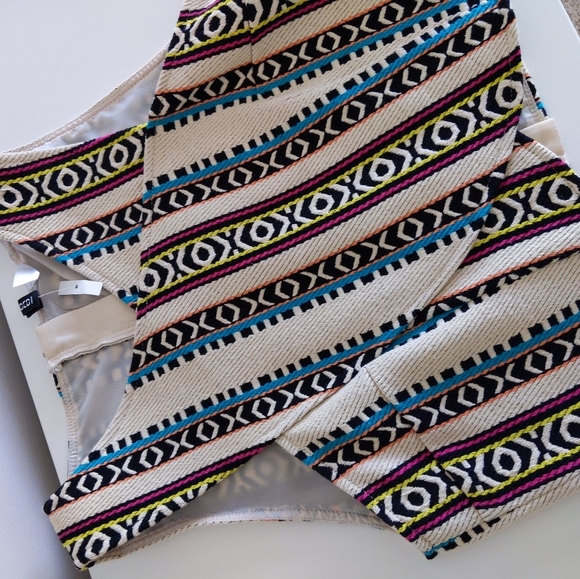 🆕🌿AZTEC CROP TOP🌿 - Picture 6 of 7